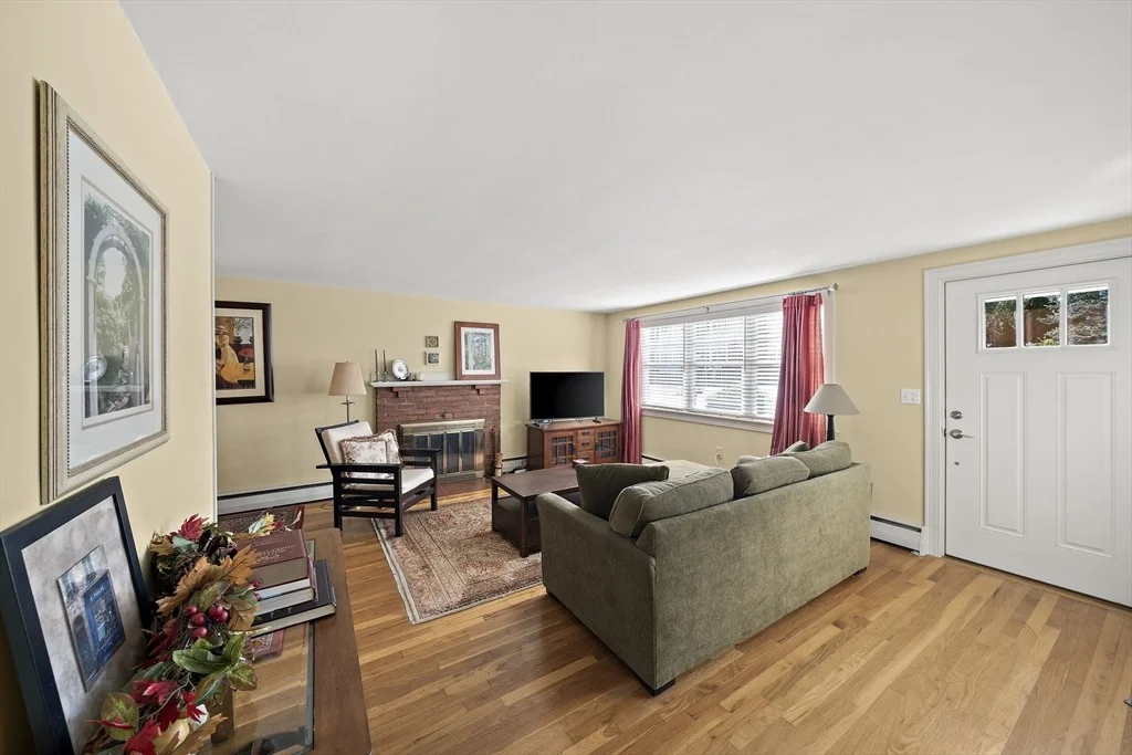 Photo of 12 Dix Rd