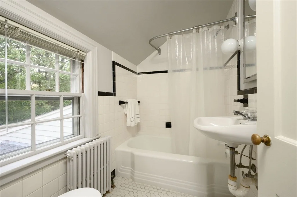 Photo of 79 Whitcomb Ave