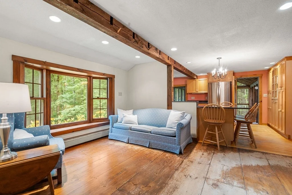 Photo of 124 Raddin Rd