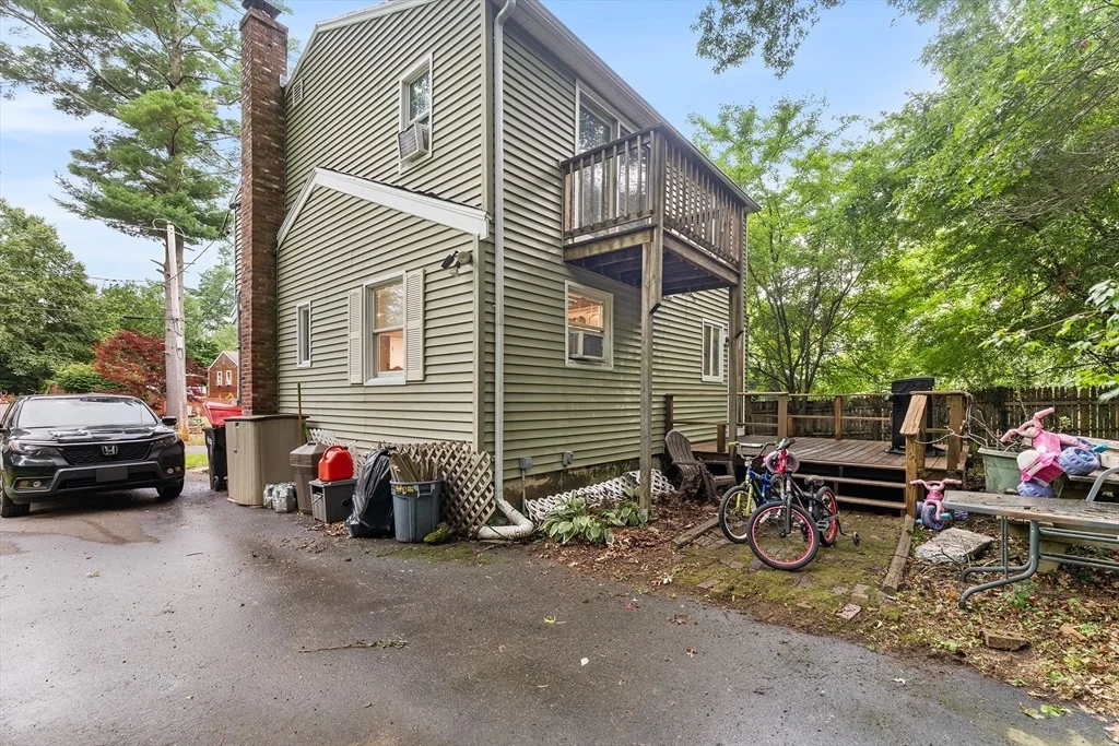 Photo of 93 Annawon Dr
