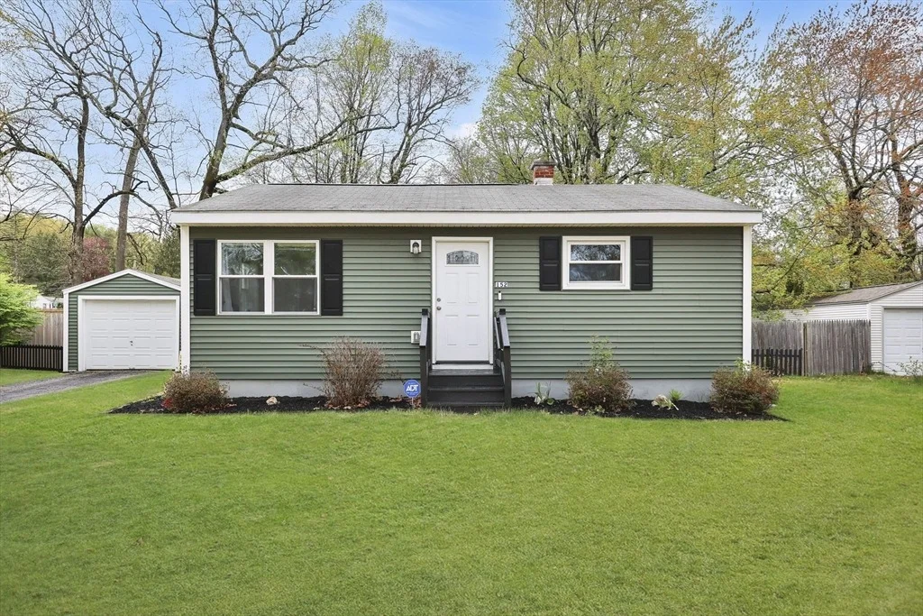 Photo of 152 Shady Brook Ln