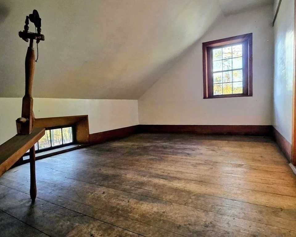 Photo of 78 Shaker Rd