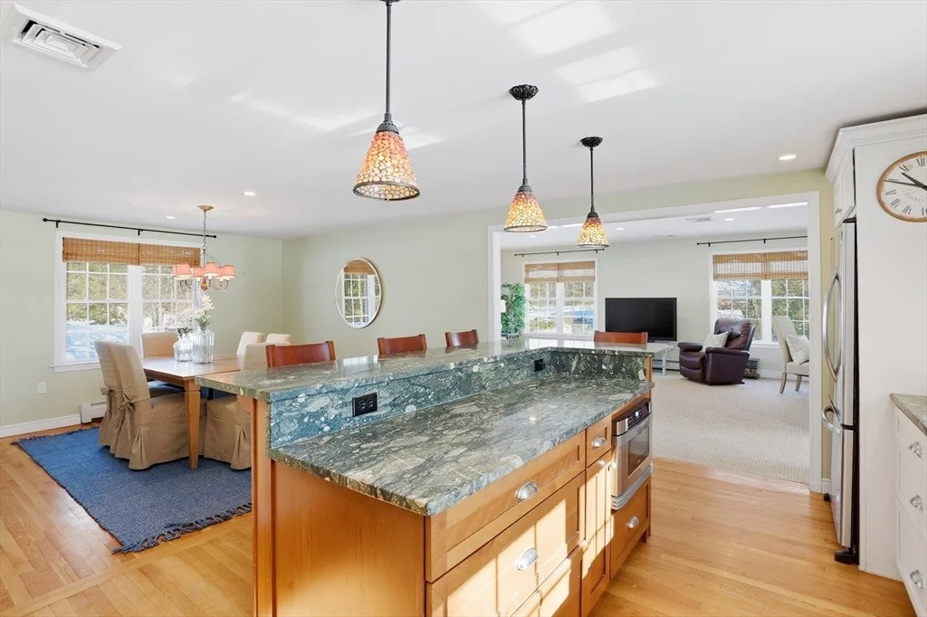 Photo of 245 Oak Hill Circle