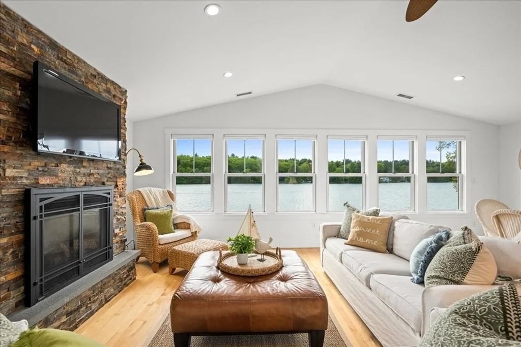 Photo of 166 Klondike Road
