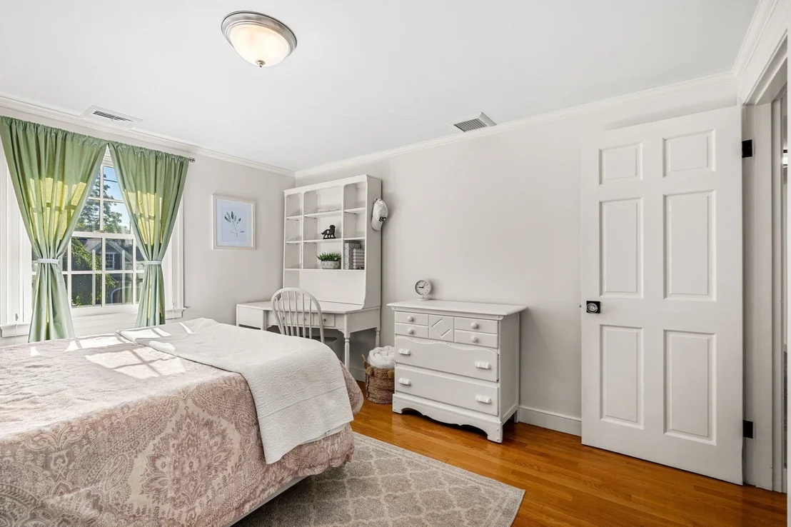 Photo of 5 Willowdale Rd