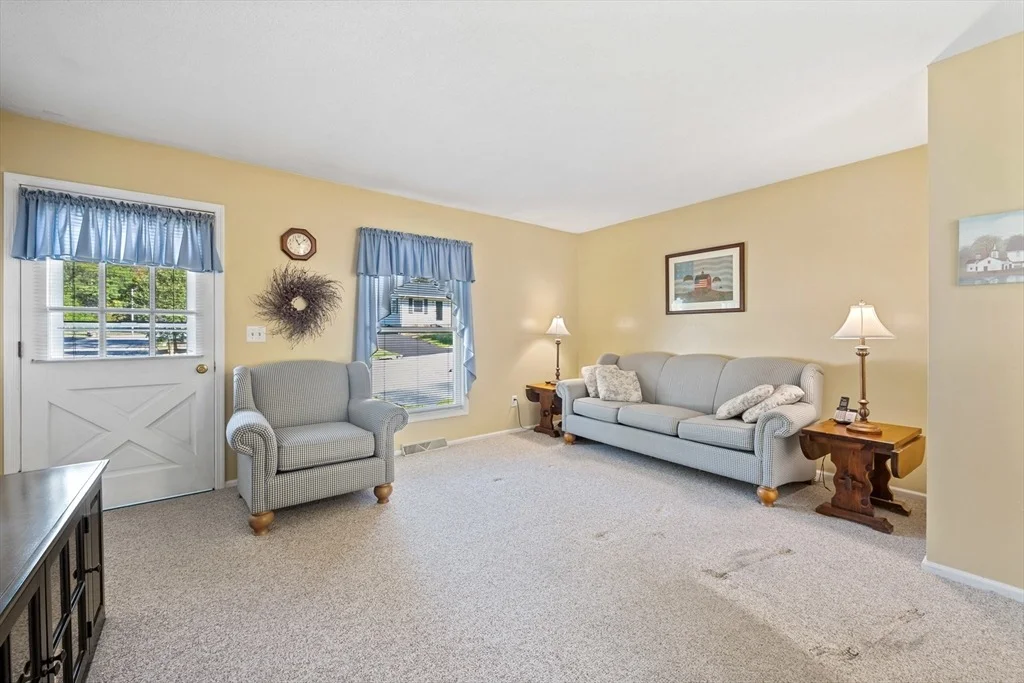 Photo of 6 Hingham Rd