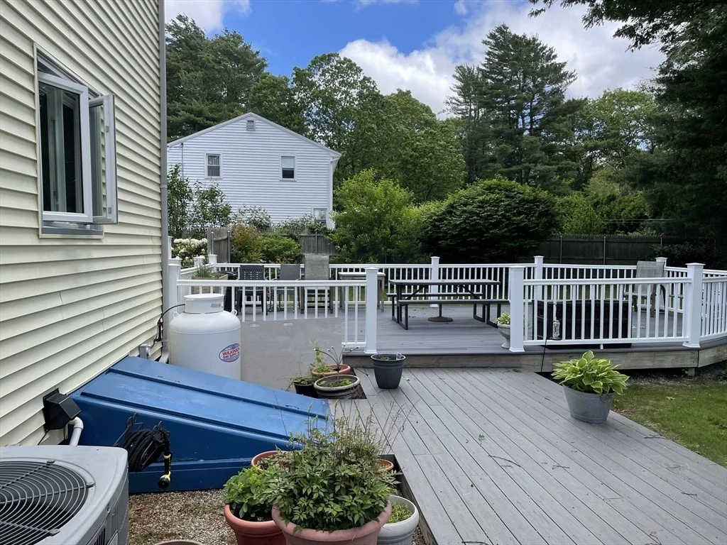 Photo of 6 Jeffrey Ln
