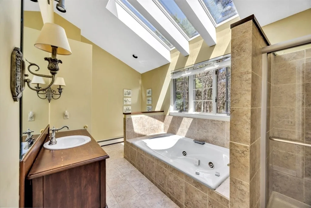 Photo of 50 Bayshore Dr