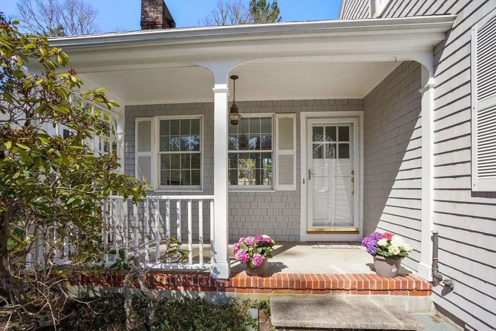 Photo of 492 Delano Rd