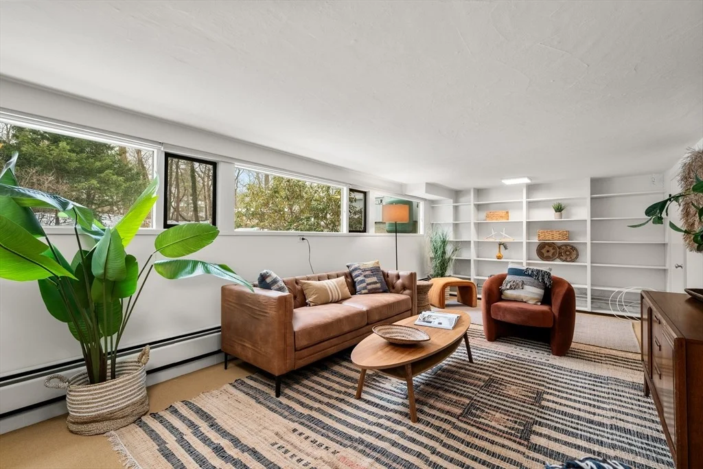 Photo of 32 Moon Hill Road