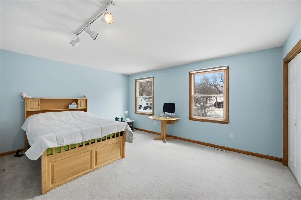 Photo of 66 Penrose Dr