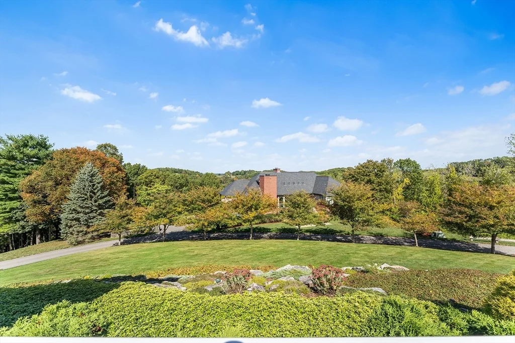 Photo of 65 Skyfields Dr