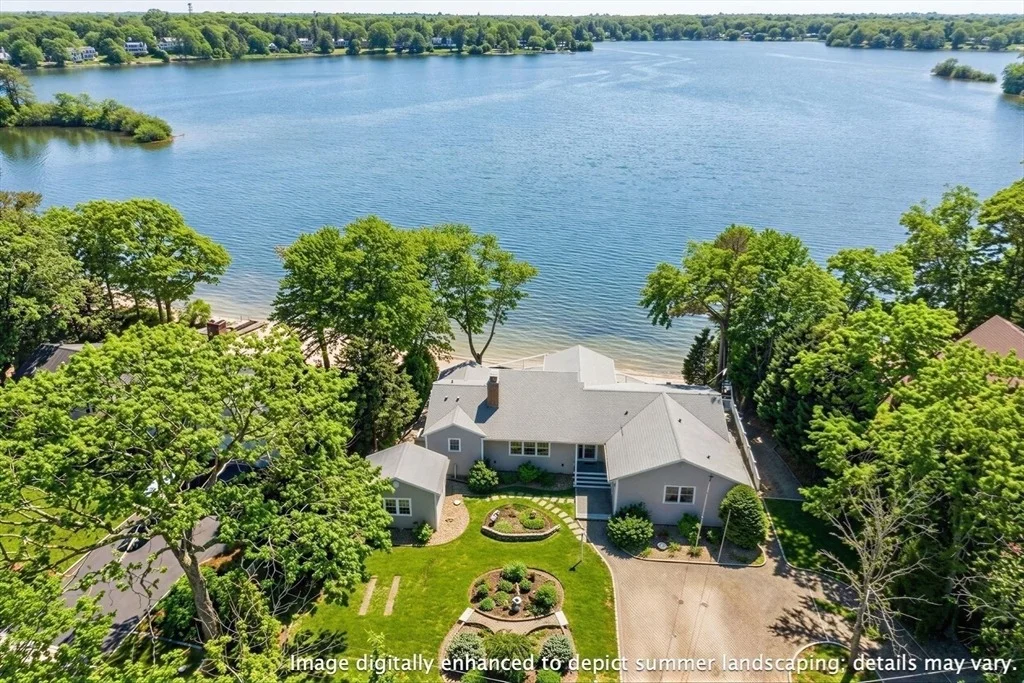 Photo of 357 Lakeside Drive West