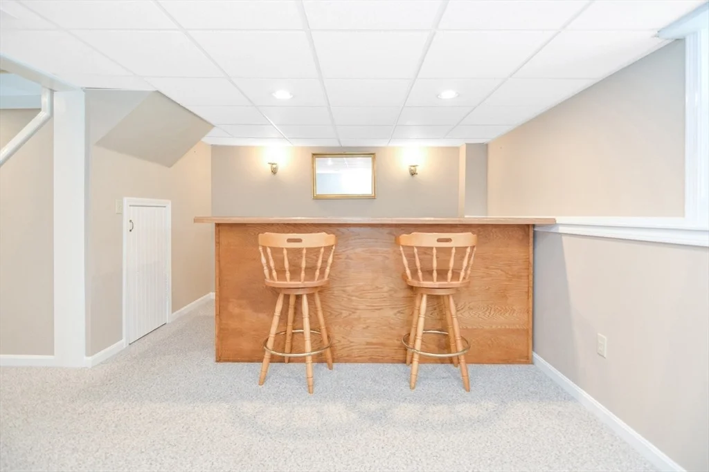 Photo of 34 Laura Ln