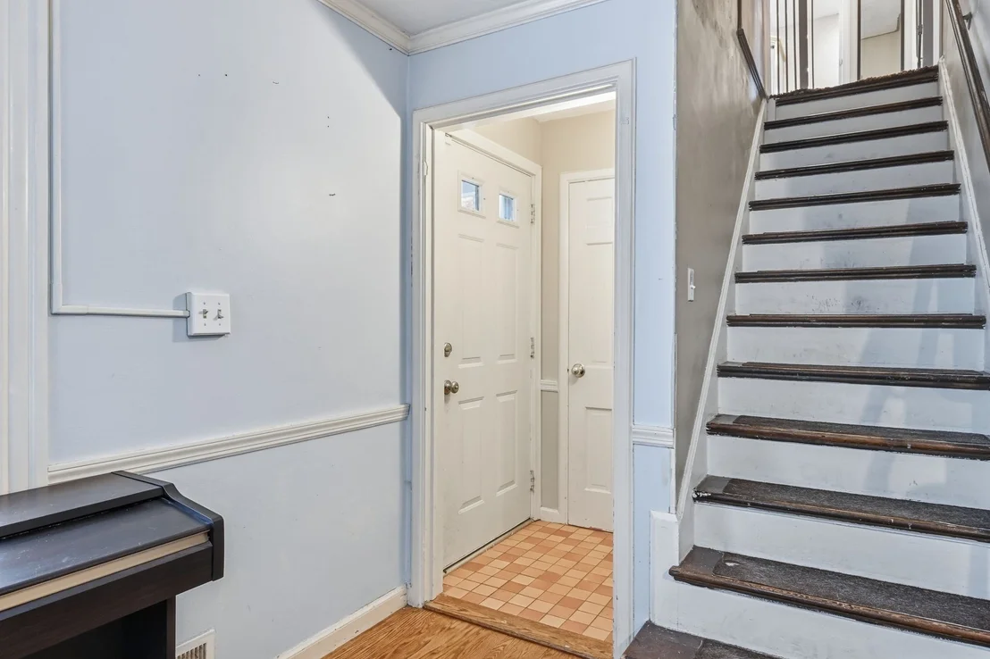 Photo of 89 Abbott St