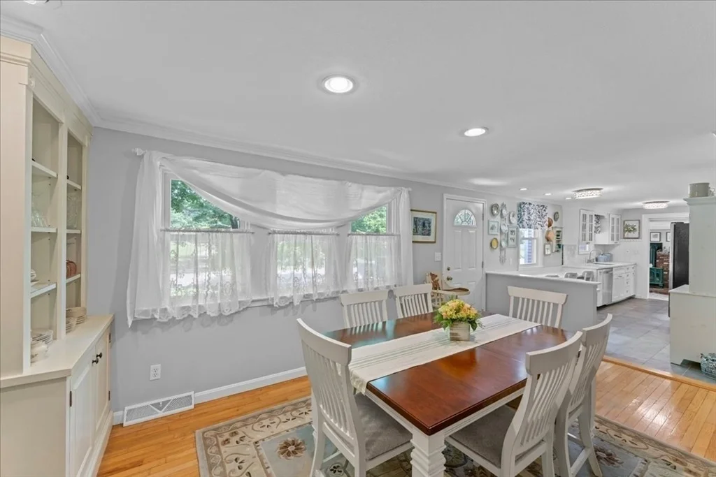 Photo of 579 Walnut St