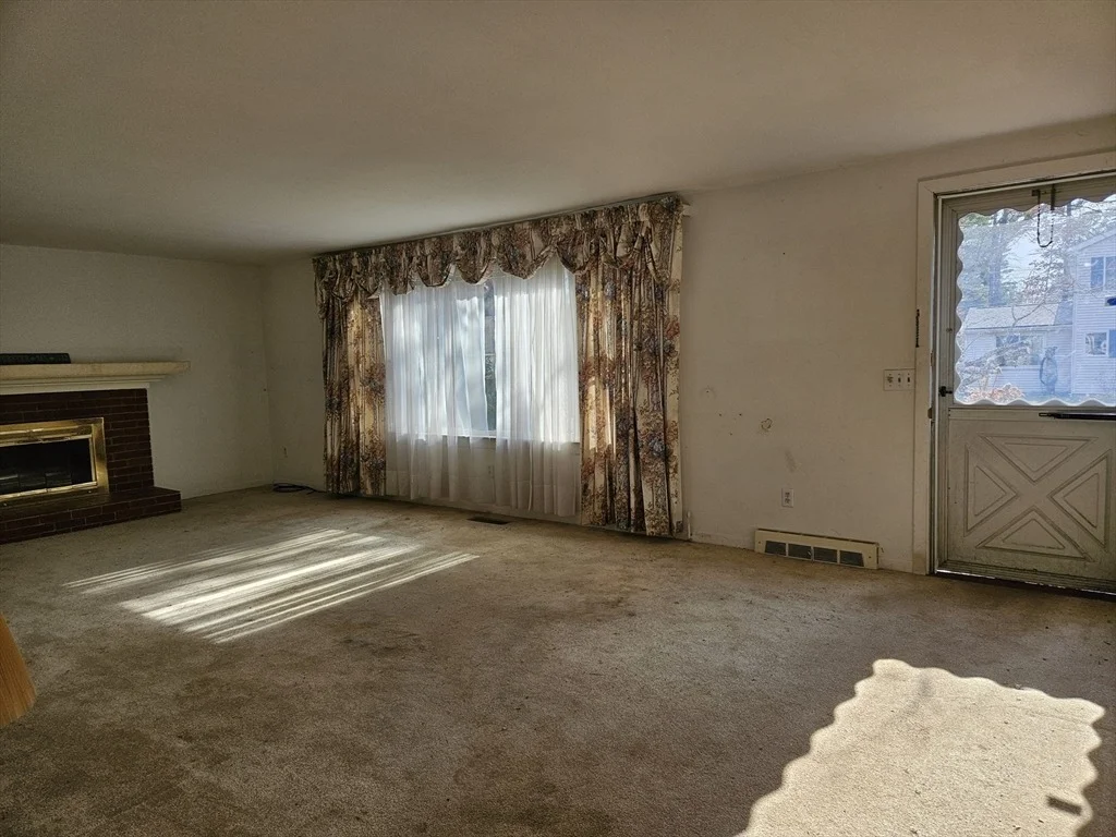 Photo of 10 June Ave