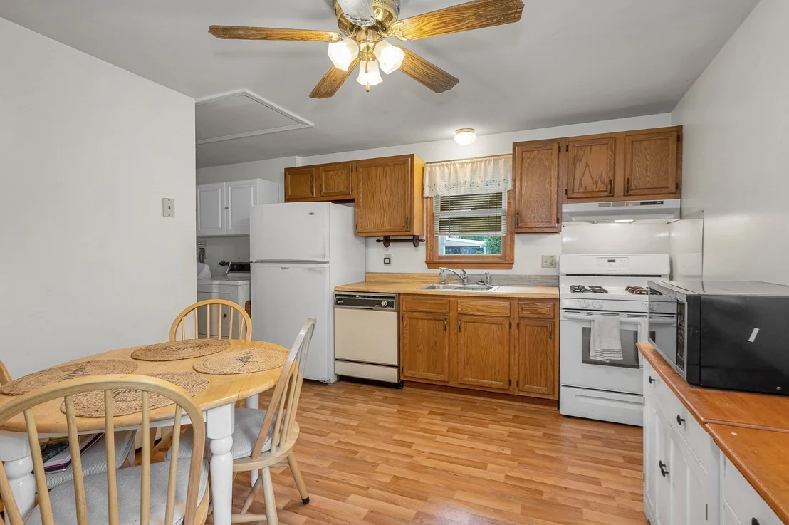Photo of 114 Old Meadow Rd
