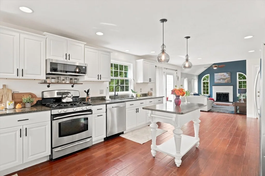 Photo of 33 Fairway Dr