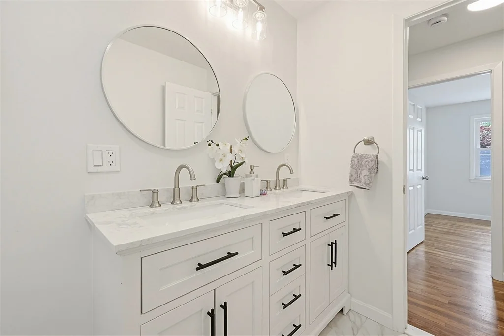 Photo of 37 Temi Rd