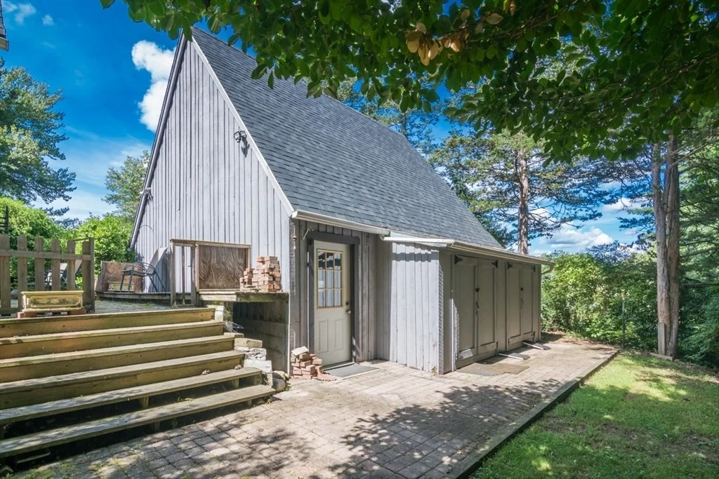 Photo of 97 Crossbrook Ave