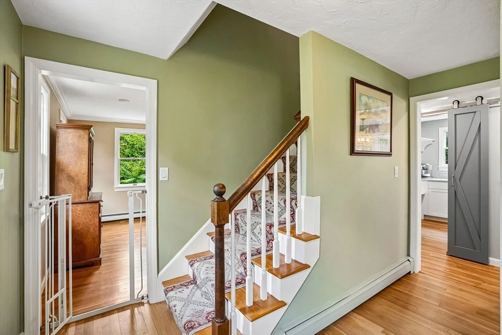 Photo of 2 Berkley Cir