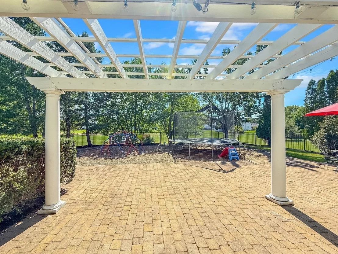 Photo of 5 Swan Cir