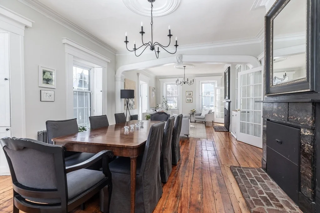Photo of 27 Saint James St