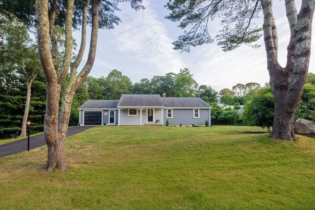 Photo of 6 Hilltop Dr