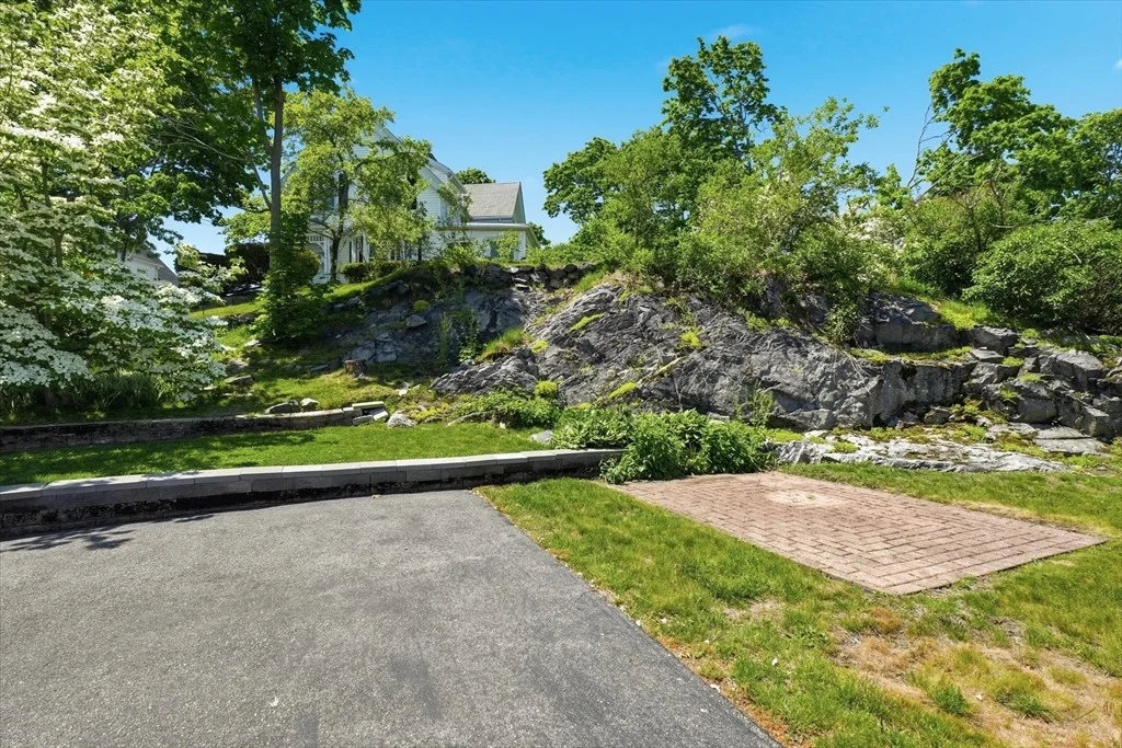 Photo of 57 Allen Ave