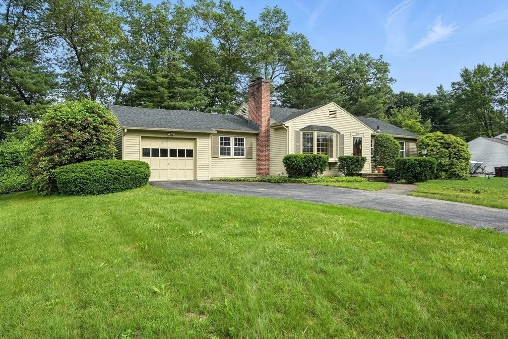Photo of 30 Western Cir