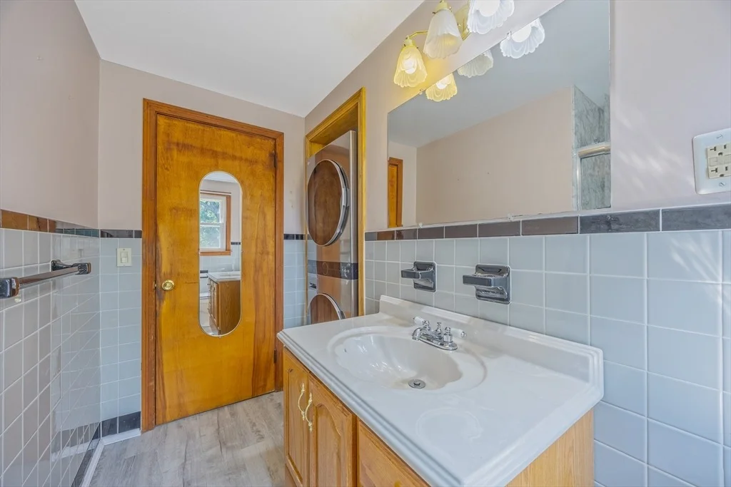 Photo of 121 Donlyn Drive