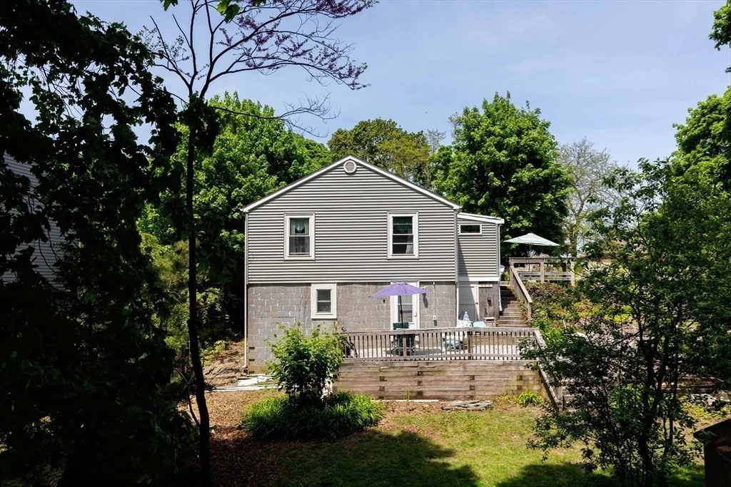 Photo of 9 Shore Garden Rd