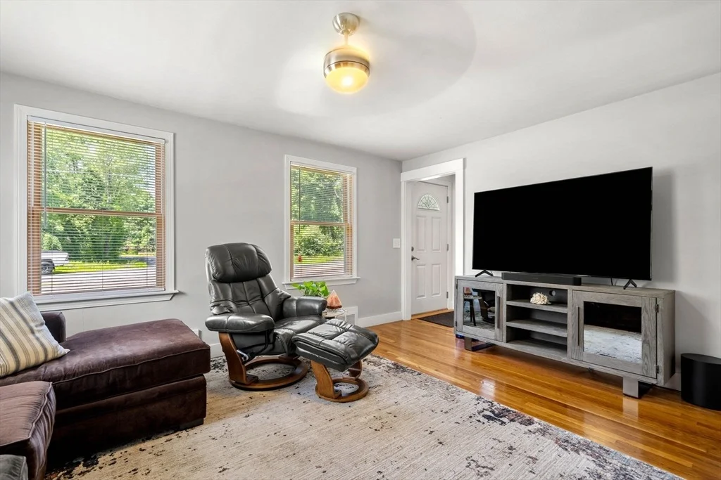 Photo of 13 Sandy Pond Rd