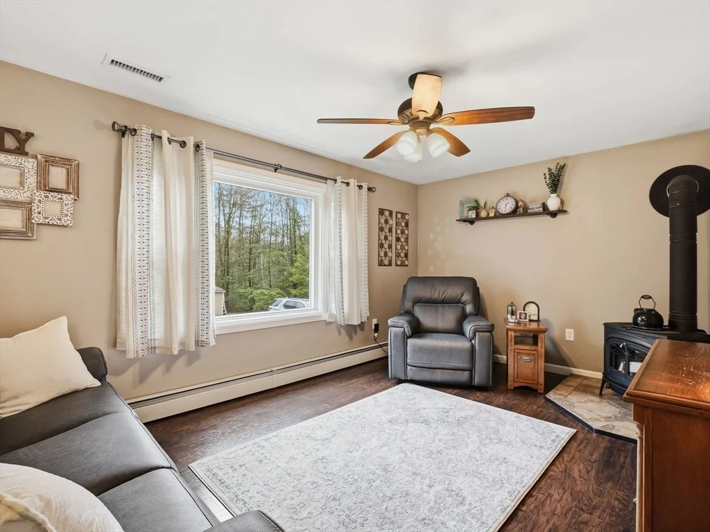 Photo of 522 Barre Rd