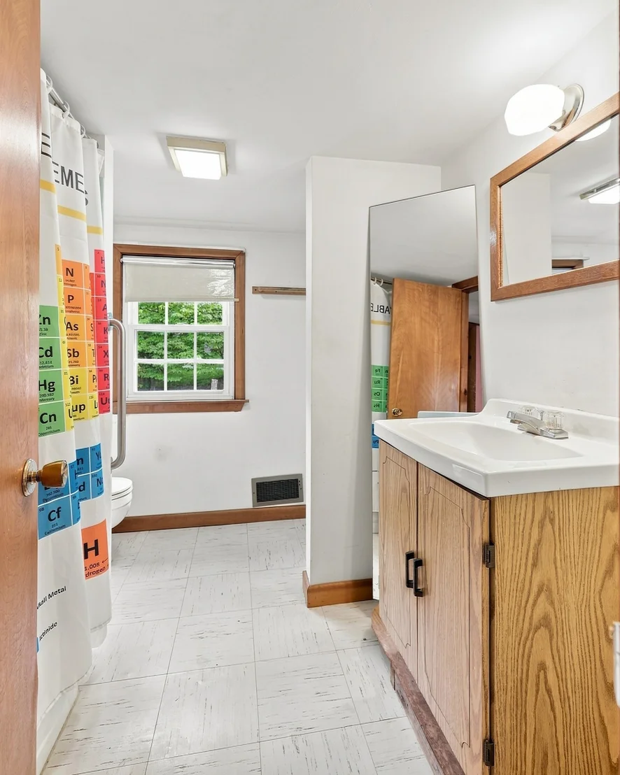 Photo of 200 Hockanum Rd