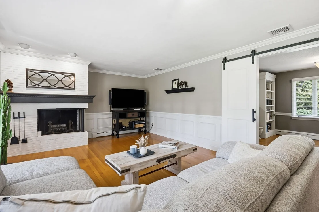 Photo of 8 Shady Ln