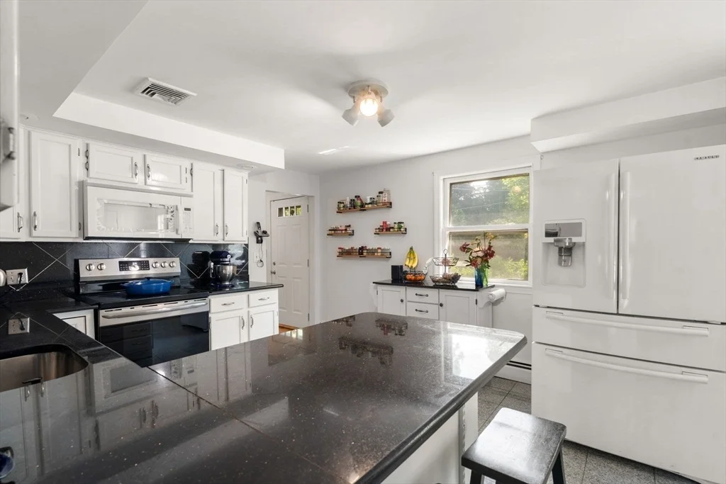 Photo of 258 Edgell Rd
