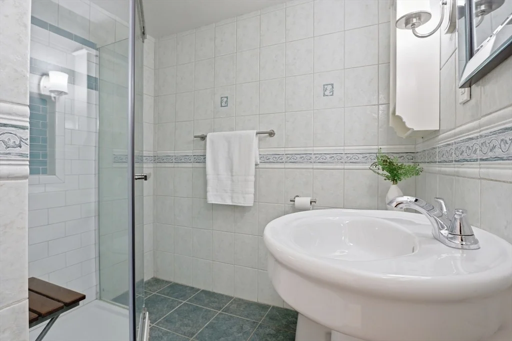 Photo of 17 Orchard Dr