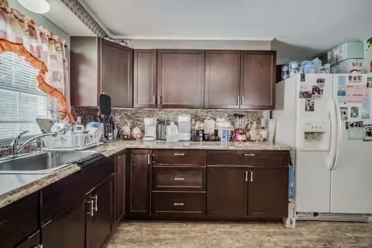 Photo of 132 Croyden Ter