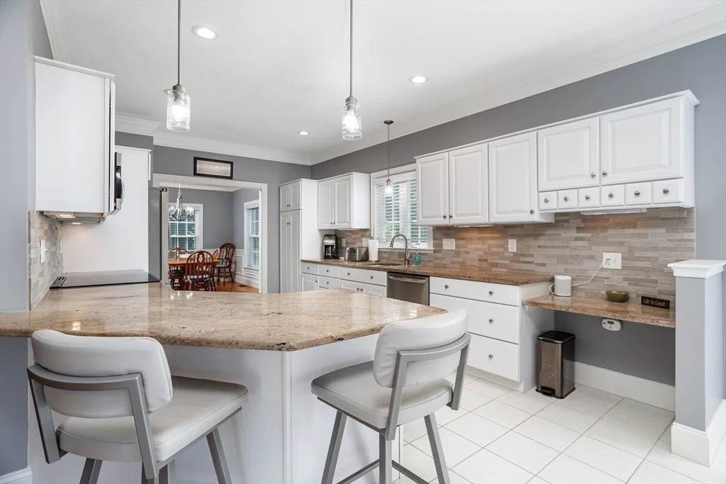 Photo of 150 Nicholas Dr