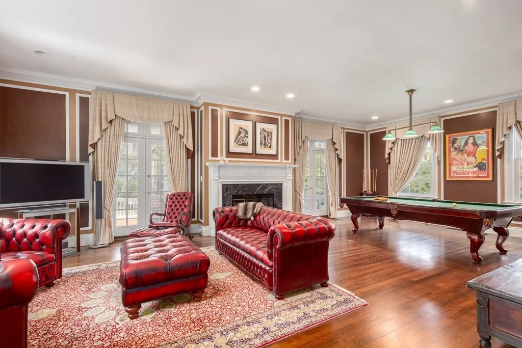 Photo of 355 Buckminster Road