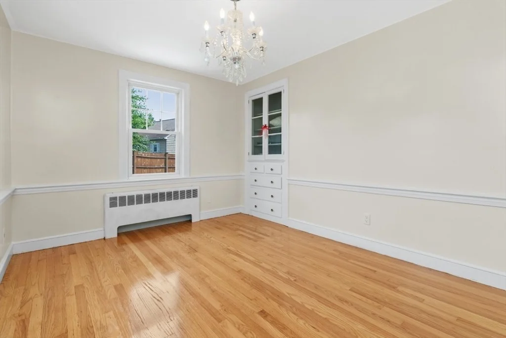 Photo of 37 Kenmore Rd