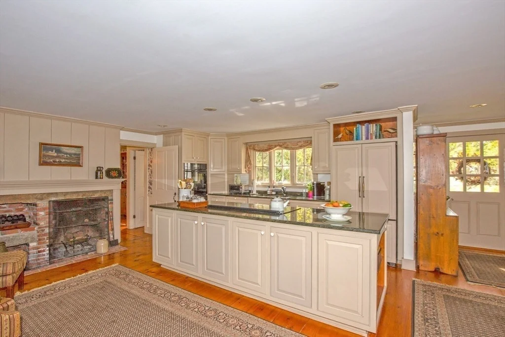 Photo of 162 Boston Rd
