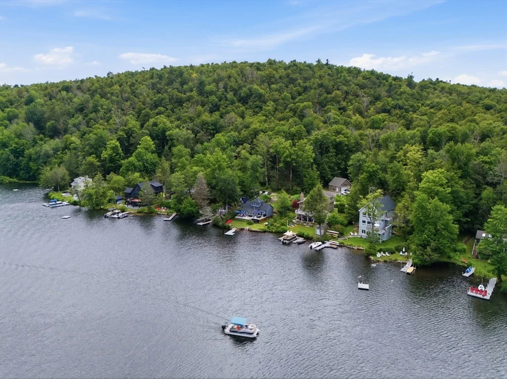 Photo of 279 Old Pond Rd