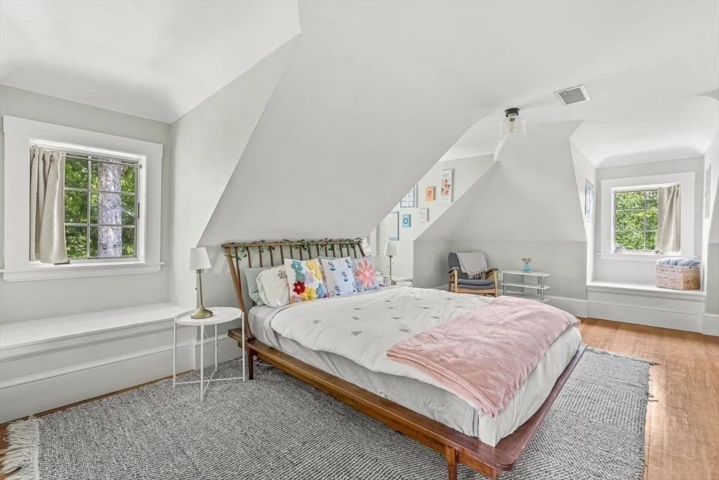 Photo of 9 Lakeview Terrace