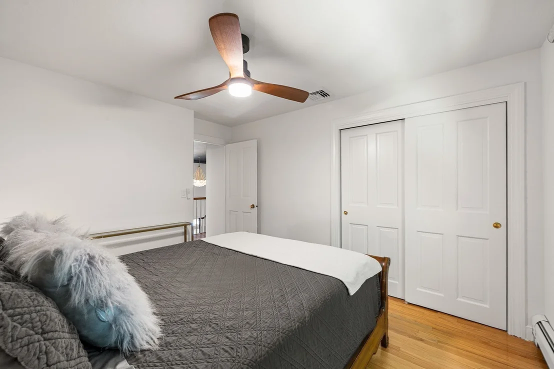 Photo of 6 Lexington Cir