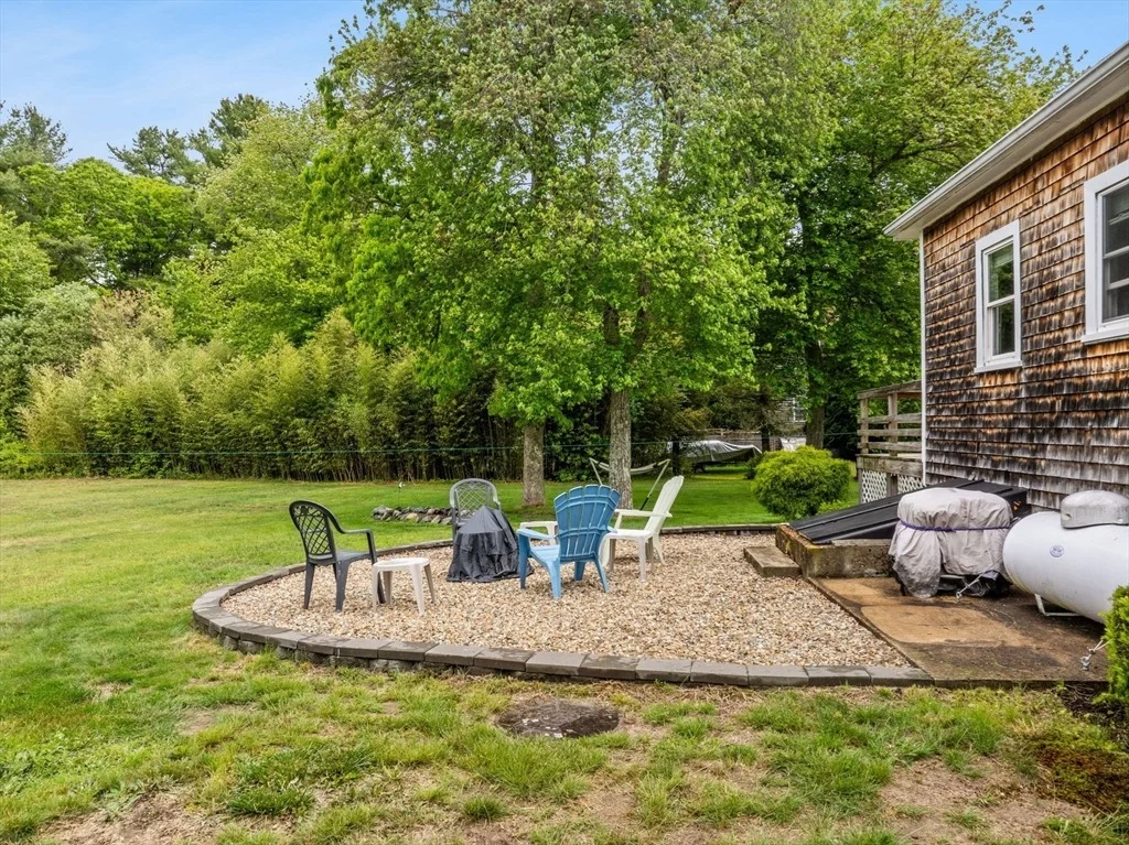 Photo of 301 County Rd