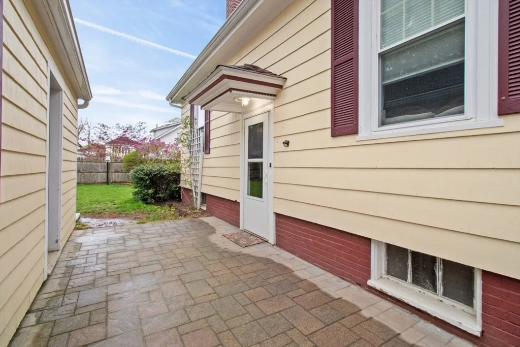 Photo of 210 Robert St