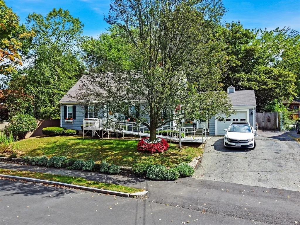 Photo of 8 Thorndike Rd